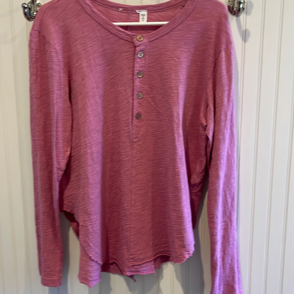 NWOT‎ WILT S SHRUNKEN HENLEY W/ SHIFTED HEM!